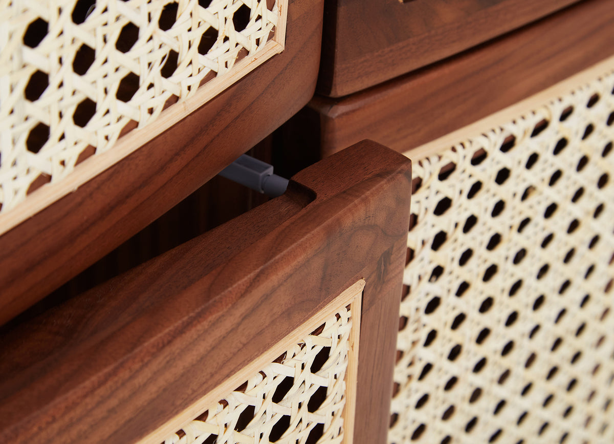 Avenue Highboard
