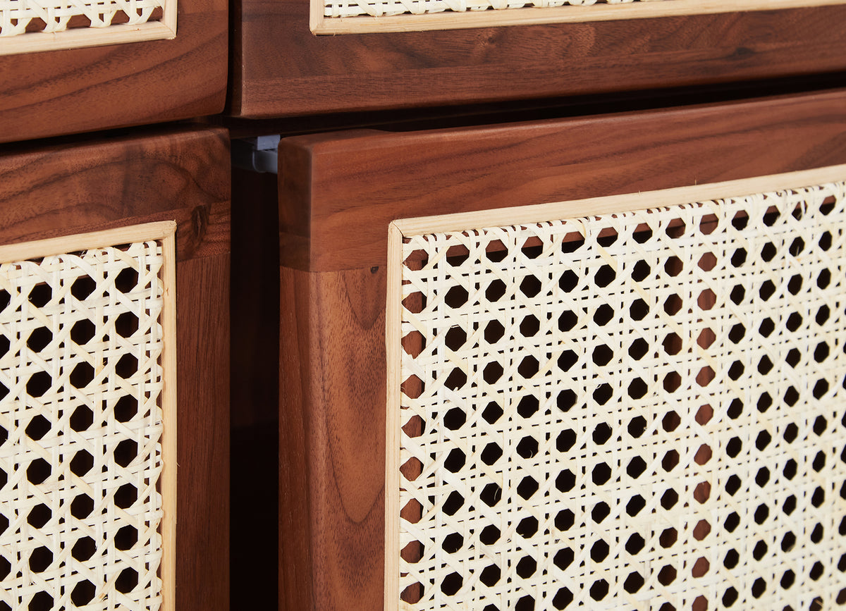 Avenue Highboard