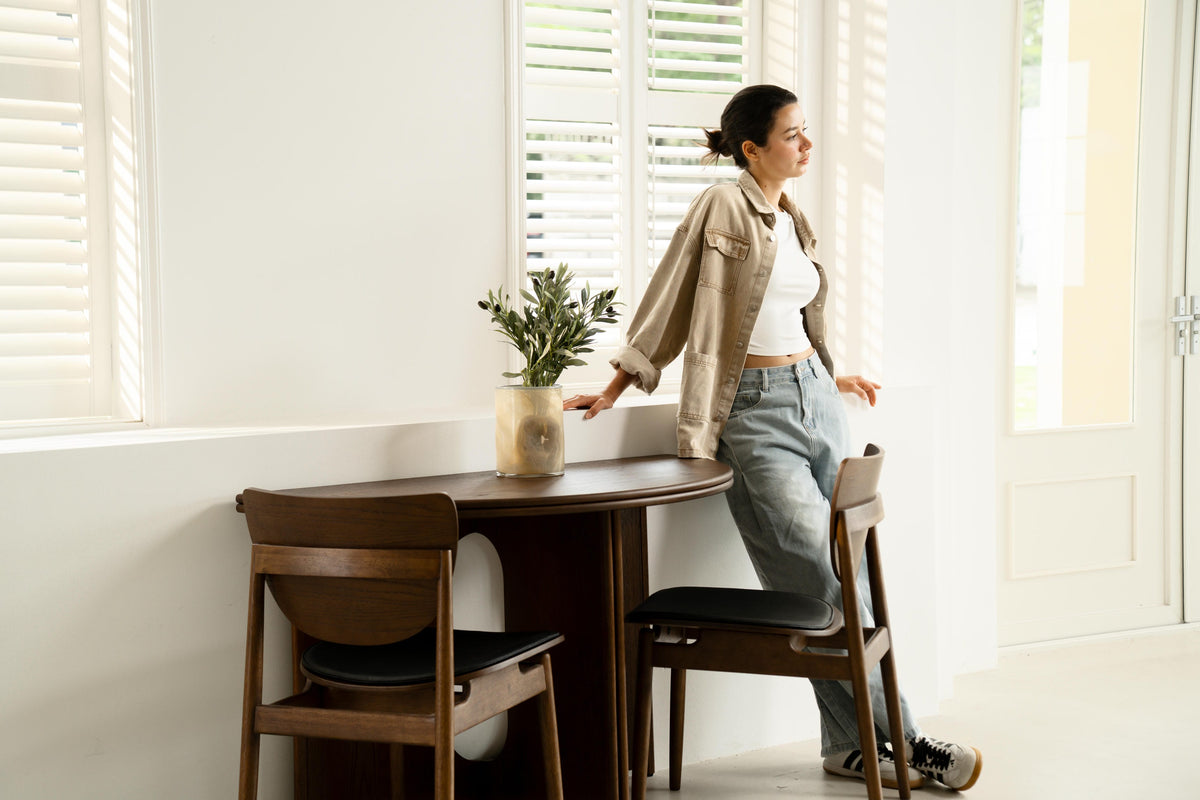 Rituals Round Dining Table